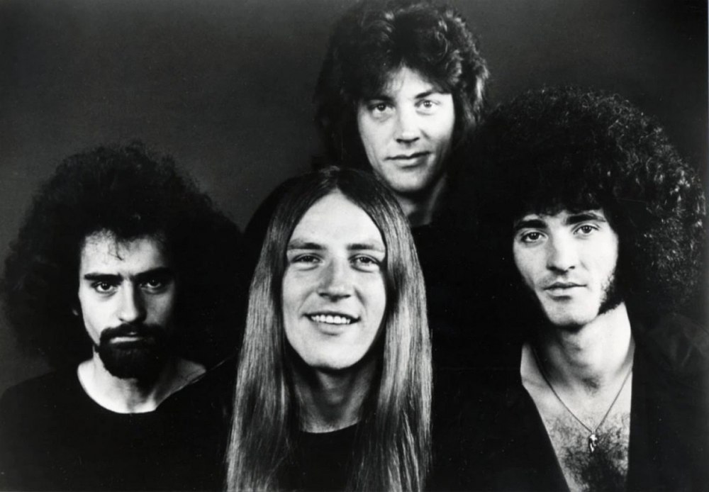 Grand Funk Railroad - Greatest Hits (Deluxe Edition) (2006) - 6bandA.jpg